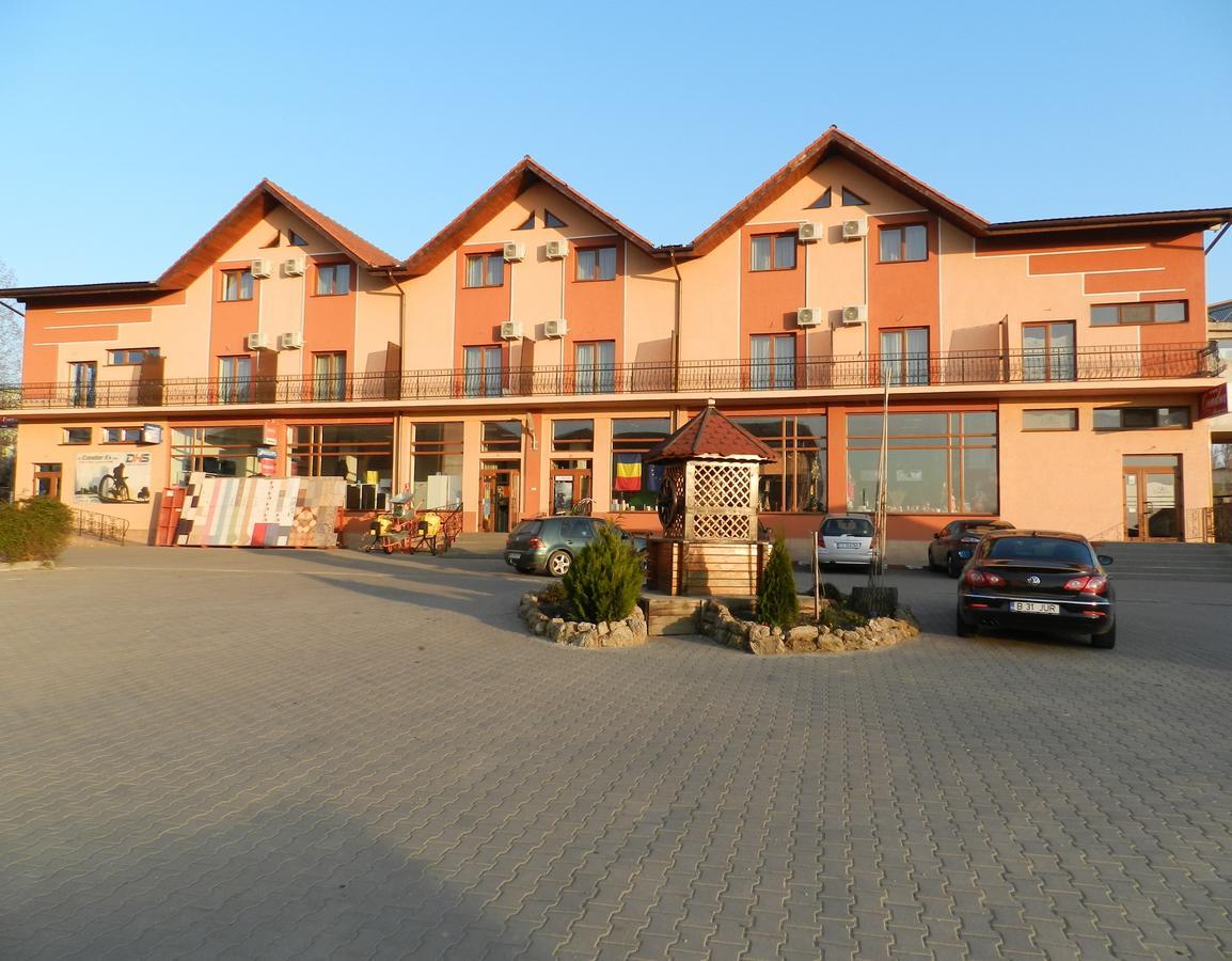 Hotel Condor Oravita Exteriér fotografie